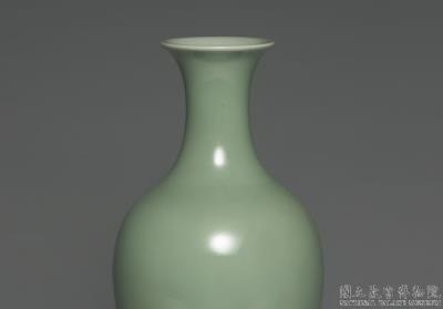 图片[2]-Guanyin vase with bluish-green glaze, Qing dynasty, Yongzheng reign (1723-1735)-China Archive